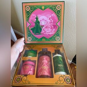 Wicked Luxury Bath 4 Piece Set